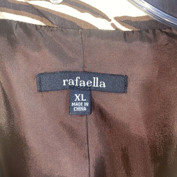 Rafella women’s XL jacket in Excellent Condition - Picture 2 of 3